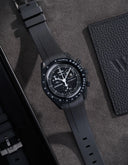 Curved Rubber Strap - Black
